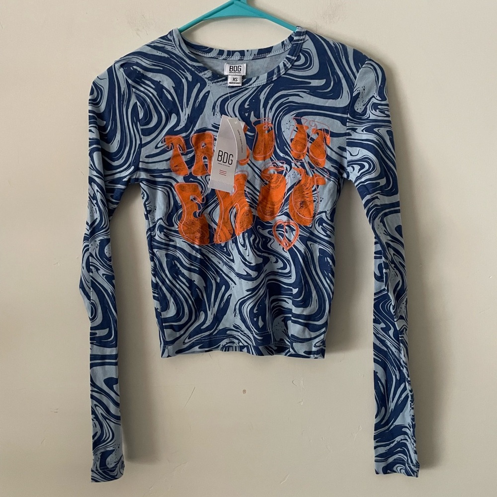 BDG long sleeve cropped t shirt. Ladies Made in Turkey “TAKE IT EASY”Urban